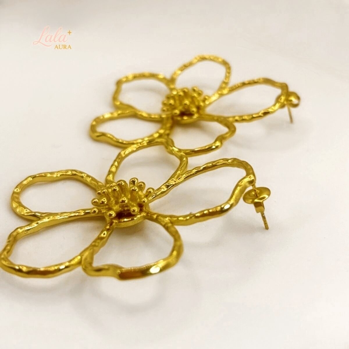 Puces d'oreilles Sakura